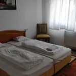 Oereghaz Vendeghaz * Lakhegy